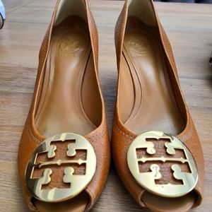 Tory Burch cognac wedge shoes